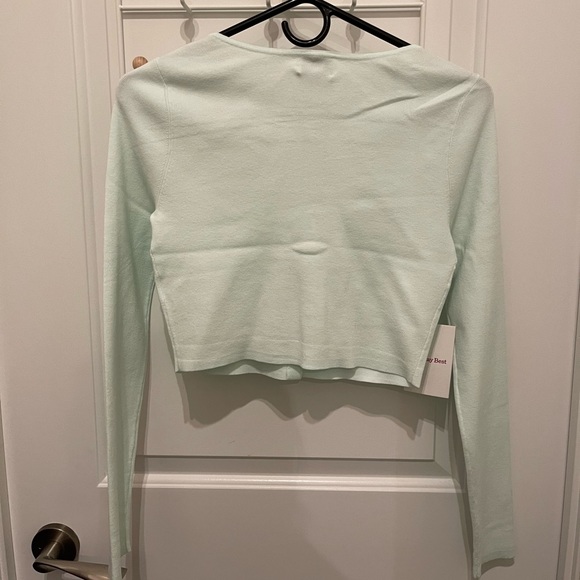 Aritzia Sunday Best Izzy Cardigan NWT - Picture 2 of 3